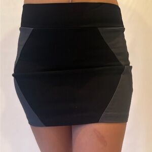 Rue21 Black and Gray Mini Skirt